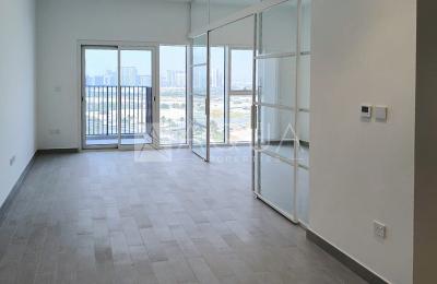 VACANT l HIGH FLOOR l PRIME LOCATION    